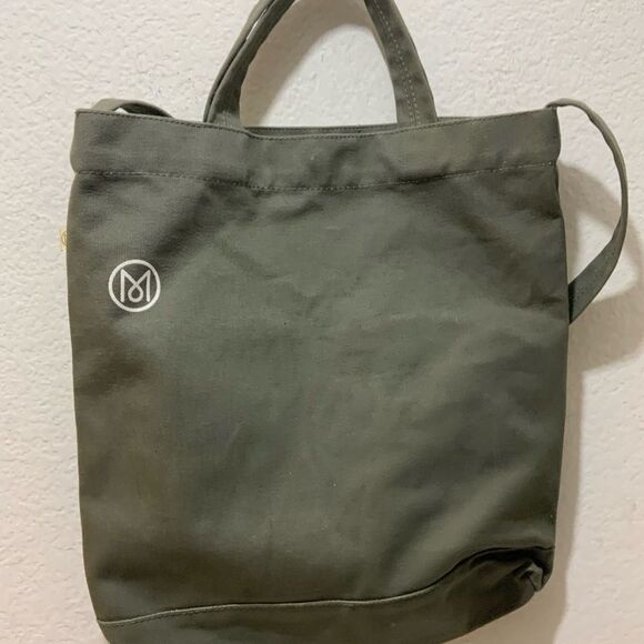Monocle Magazine Canvas Tote Bag Olive Green - Picture 4 of 9